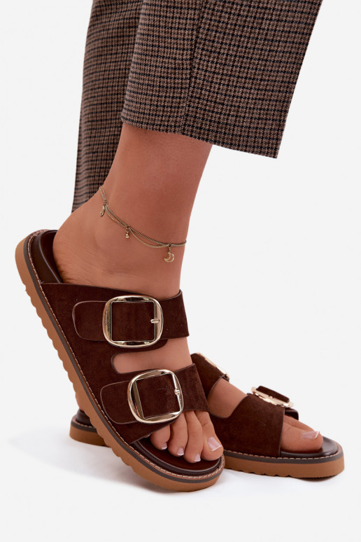 Zapatillas de mujer de ante sintético con hebillas doradas Czekolado Averia