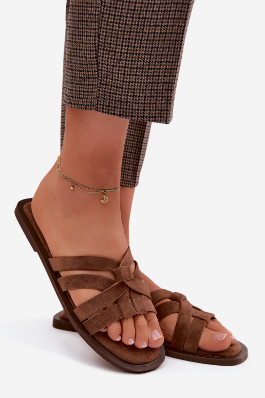 Zapatillas de mujer con tiras de ante sintético en color marrón Calvia