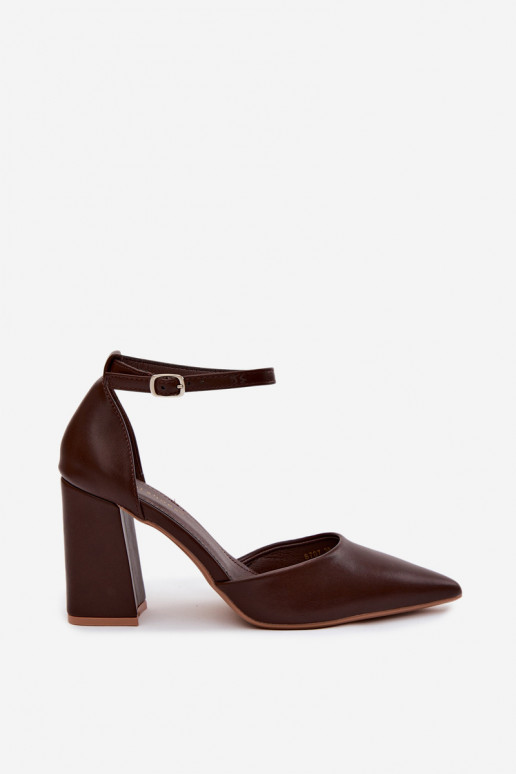 Zapatos de tacón de cuero sintético en color Czekolado Selvra