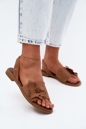 Sandalias de ante con tacones anchos y flores decorativas Zazoo 407471 en color marrón 2