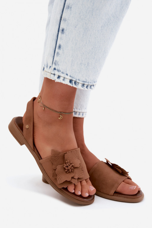 Sandalias de ante con tacones anchos y flores decorativas Zazoo 407471 en color marrón