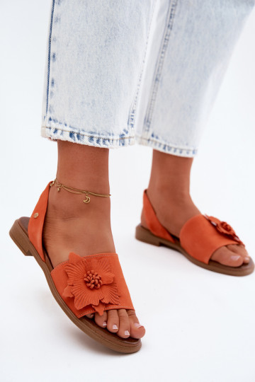 Sandalias de ante con tacones anchos y flores decorativas Zazoo 407471 en color naranja