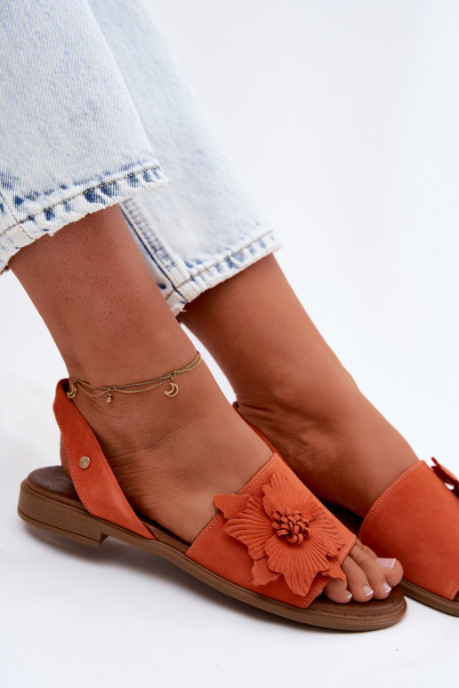 Sandalias de ante con tacones anchos y flores decorativas Zazoo 407471 en color naranja