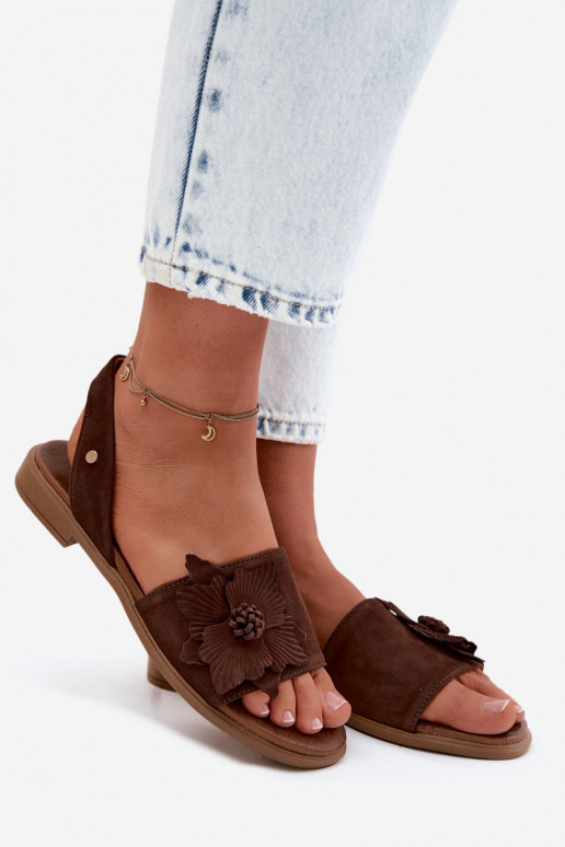 Sandalias de ante con tacones anchos y flores decorativas Zazoo 407471 en color chocolate