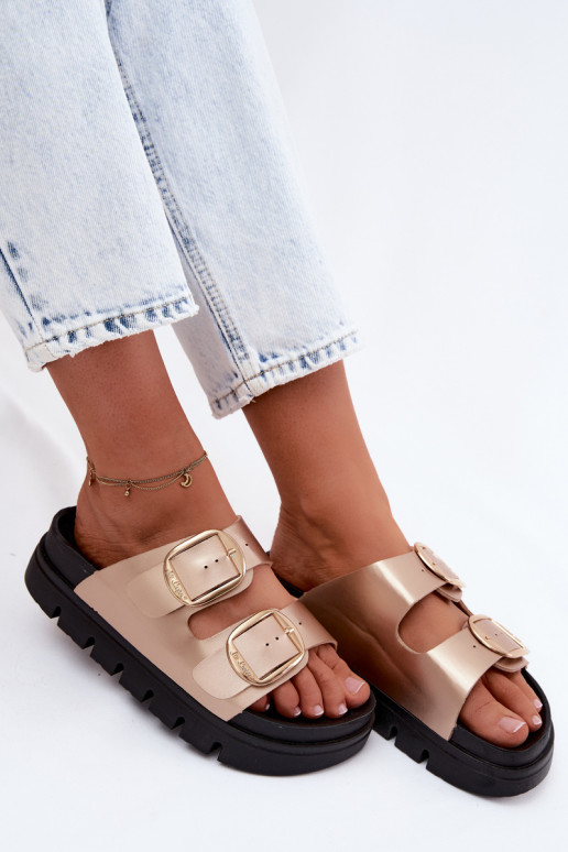 Zapatillas de mujer con plataforma y hebillas Lee Cooper LCIN-26-35-4462L en dorado