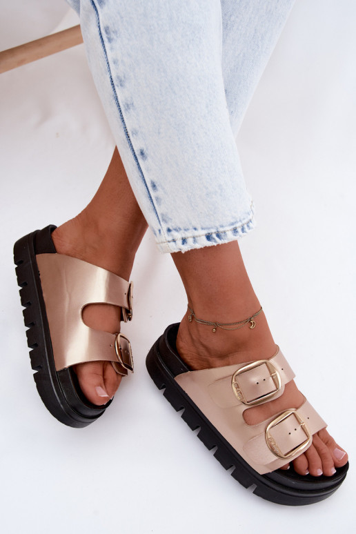 Zapatillas de mujer con plataforma y hebillas Lee Cooper LCIN-26-35-4462L en dorado