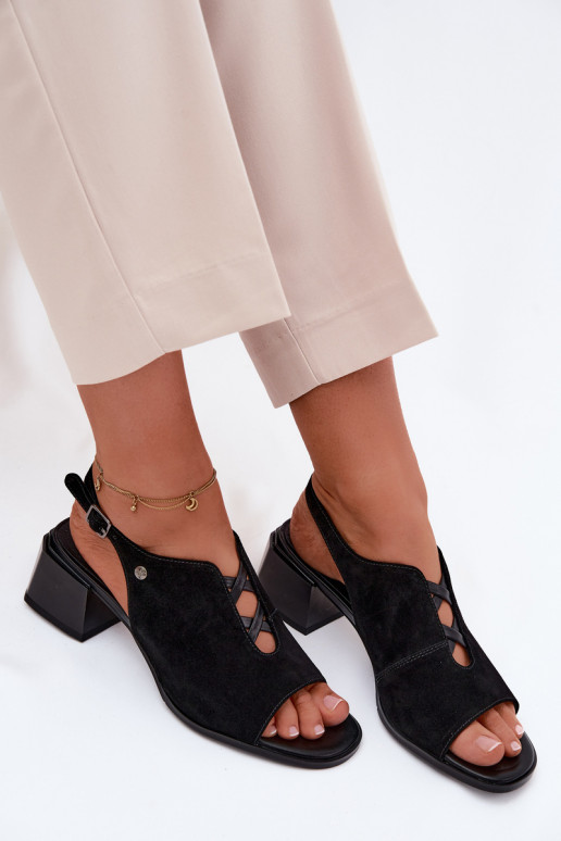 sandaliasActivadoturalnego de gamuzau con tacones Tiene queciejka K7521-01 de color negro