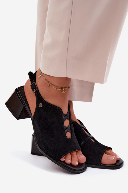 sandaliasActivadoturalnego de gamuzau con tacones Tiene queciejka K7521-01 de color negro