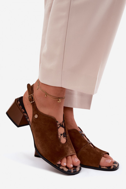 sandaliasActivadoturalnego de gamuzau con tacones Tiene queciejka K7521-14 color marrón