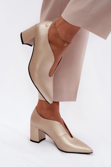 Piel zapatos Femenino con tacones Tiene queciejka K7469-26 color dorado