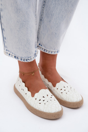 Espadrilles con elementos calados y flores en color blanco Merivelle