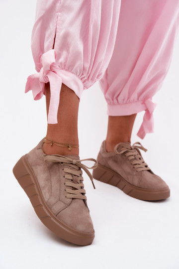 Zapatos deportivos de mujer en plataforma de ante sintético en color arena Danida