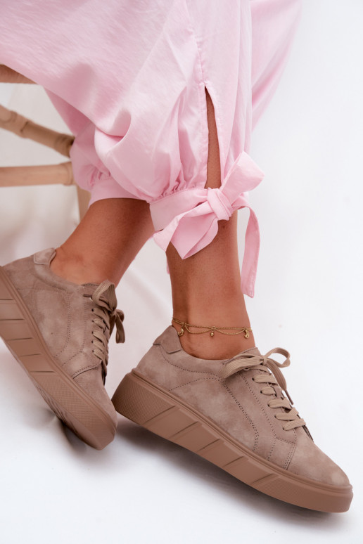 Zapatos deportivos de mujer en plataforma de ante sintético en color arena Danida