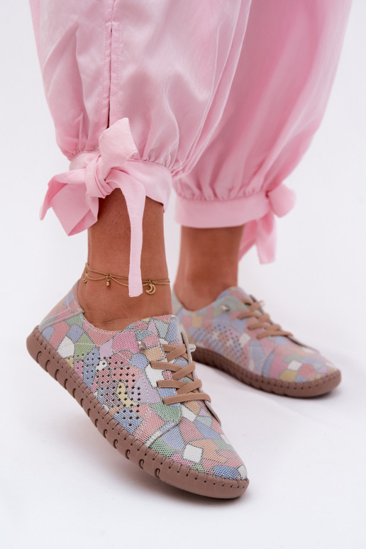 Estampado con elementos calados zapatos FemeninoActivadoturalnego de gamuzau Colores diferentes Belessa