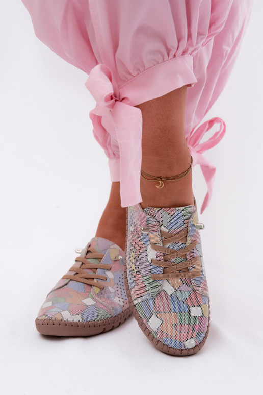 Estampado con elementos calados zapatos FemeninoActivadoturalnego de gamuzau Colores diferentes Belessa