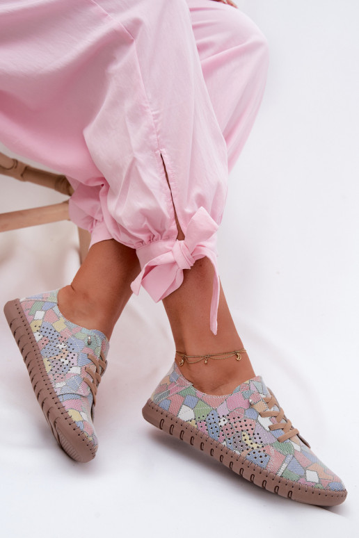 Estampado con elementos calados zapatos FemeninoActivadoturalnego de gamuzau Colores diferentes Belessa