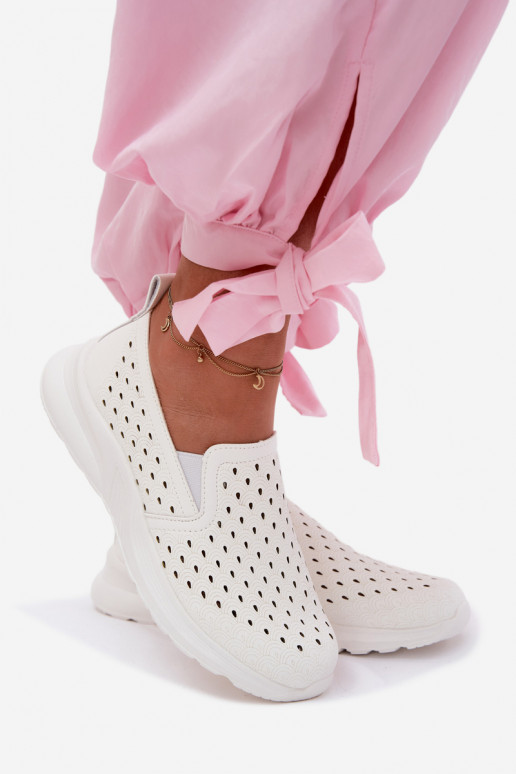 Un modelo convincente con elementos calados zapatos FemeninoImitacji Skóry el color blanco Geressa