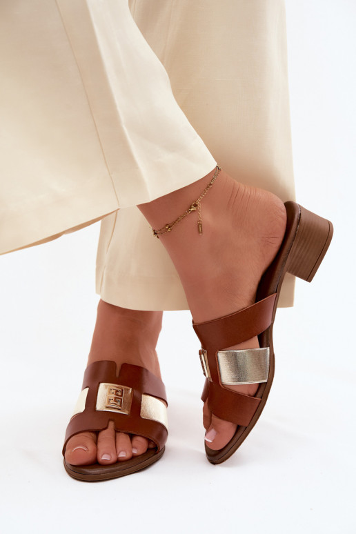 Zapatillas de cuero Femenino con tacones Zazoo 40517 color marrón