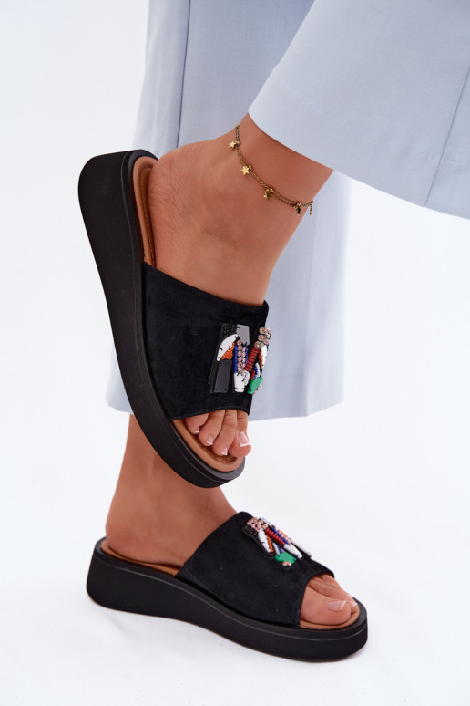 Piel Zapatillas de ante para mujer. con adornos con una plataforma Vinceza 66942 de color negro