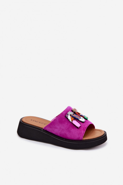 Zapatillas de mujer de ante sintético con adornos y plataforma Vinceza 66942 en color rosa
