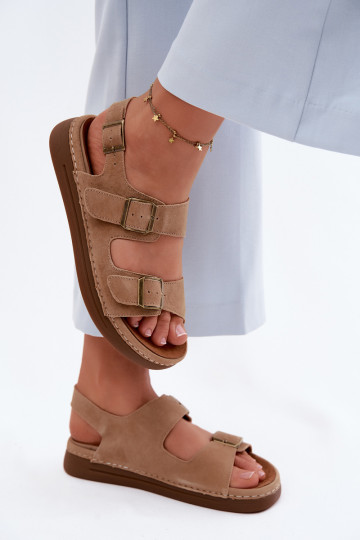 Sandalias de mujer de ante sintético con hebillas Vinceza 79620 en color marrón 2