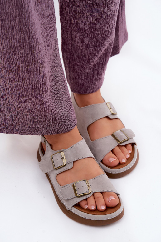Sandalias de mujer de ante sintético gris con hebillas Vinceza 79620