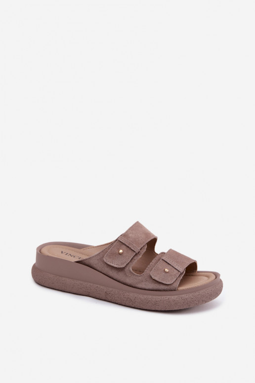 Piel Zapatillas de ante para mujer. con una plataforma Vinceza 66916 beige