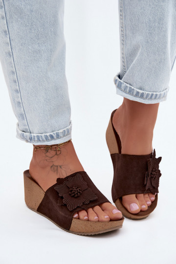 Piel Zapatillas de ante para mujer. con una plataforma Con decoraciones con floresem Zazoo 40312 CzekoladoAe