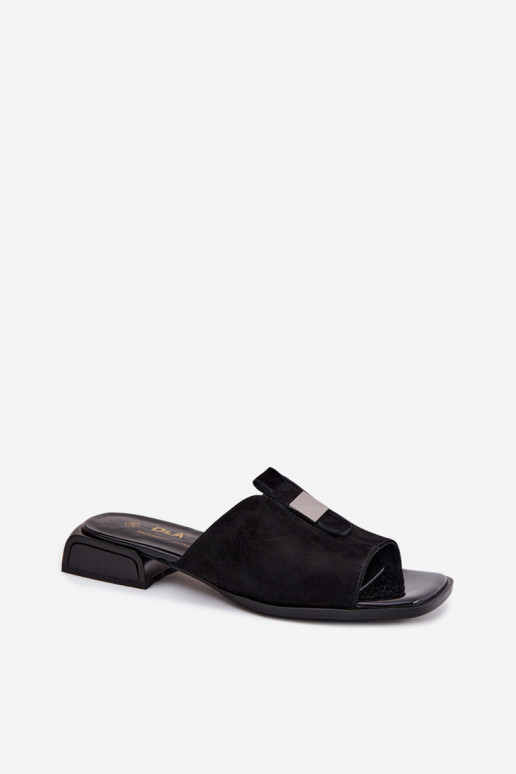 Zapatillas elegantes para mujer en negro de ante natural D&A