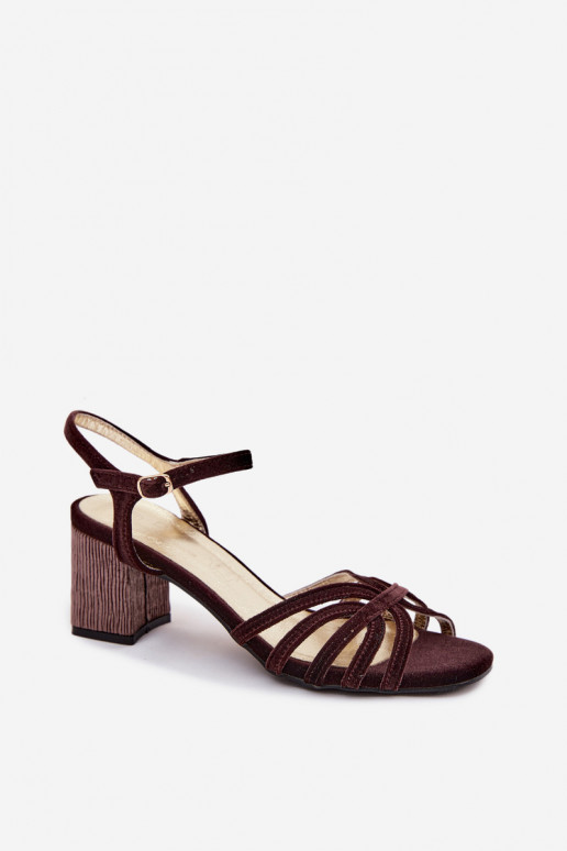 Sandalias de tacón alto de terciopelo para mujer en color chocolate D&A