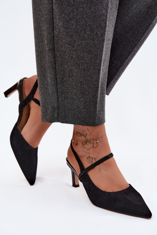 Zapatos de tacón elegantes de ante negros con correas decorativas D&A