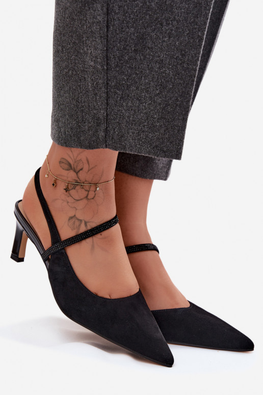Zapatos de tacón elegantes de ante negros con correas decorativas D&A