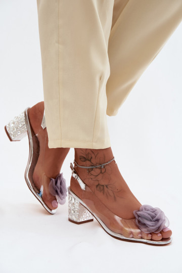 Sandalias transparentes plateadas con tacones y tachuelas brillantes D&A