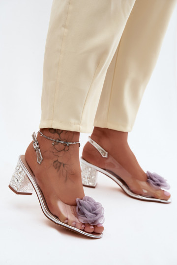 Sandalias transparentes plateadas con tacones y tachuelas brillantes D&A 2