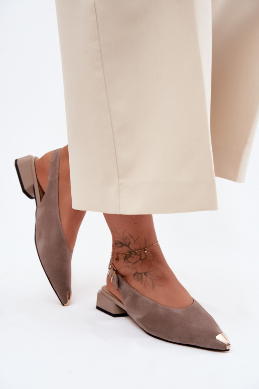 Piel Sandalias mujer ante En un tacón bajo D&A CR61-3050 beige