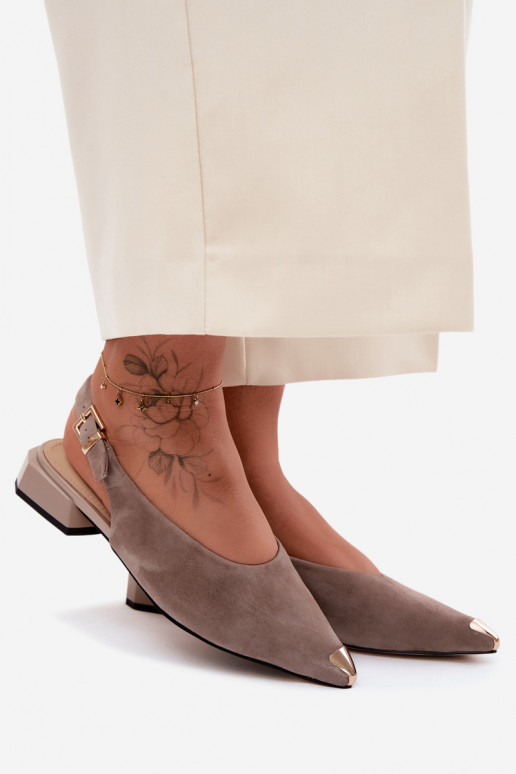 Sandalias de ante para mujer con tacón bajo D&A CR61-3050 color arena