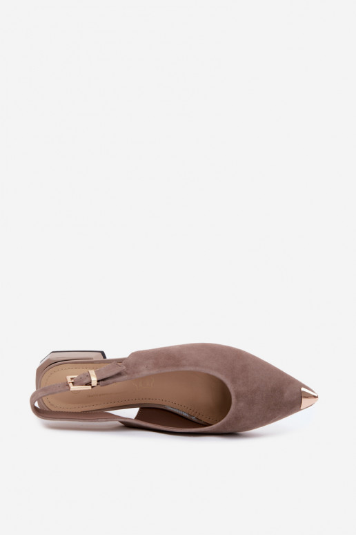 Sandalias de ante para mujer con tacón bajo D&A CR61-3050 color arena