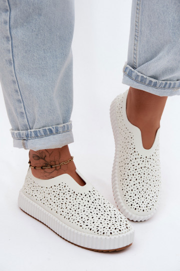 Zapatos slip-on con elementos de encaje y plataforma en blanco Glamma 2