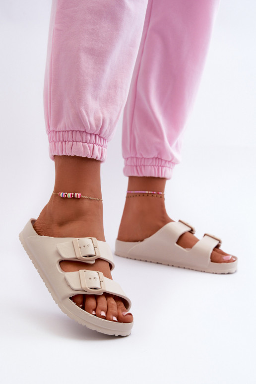 Sandalias de mujer con espuma y hebillas en color arena Luciene