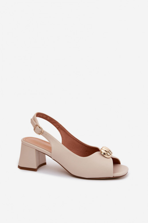 Sandalias de mujer con detalles dorados en tacón bloque Sergio Leone SK159 en color arena