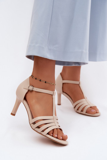 Sandalias de mujer con tiras en tacón fino color arena de Sergio Leone
