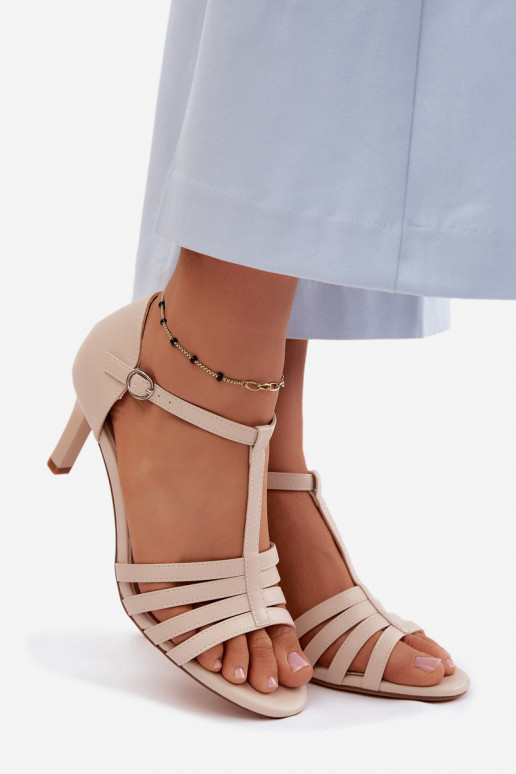 Sandalias de mujer con tiras en tacón fino color arena de Sergio Leone