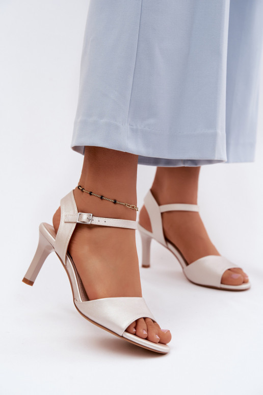 Sandalias de mujer Activado Smukłym Obcasie Sergio Leone SK347 color plata