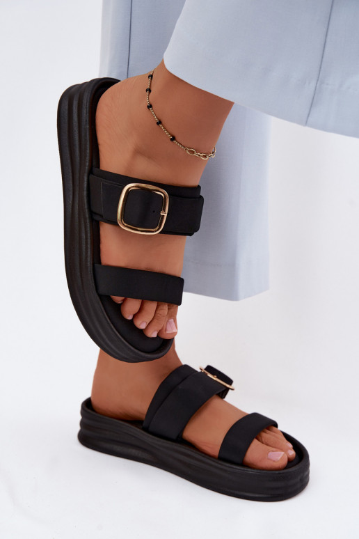 Zapatillas de mujer con plataforma y tiras con hebillas de color negro de Ameliette