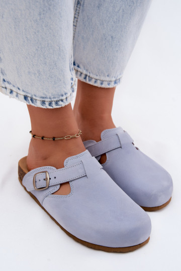 Zapatillas Mule de cuero con hebillas en color azul claro de Zazoo