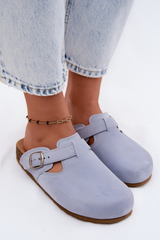 Zapatillas Mule de cuero con hebillas en color azul claro de Zazoo