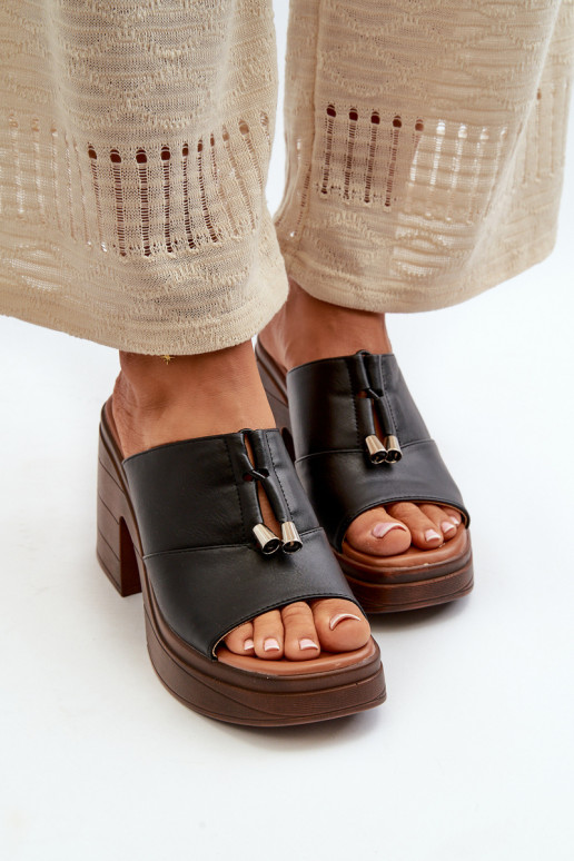 zapatillas de mujer de cuero ecológico con una plataforma I Klocku de color negro Dafira