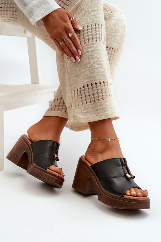 zapatillas de mujer de cuero ecológico con una plataforma I Klocku de color negro Dafira