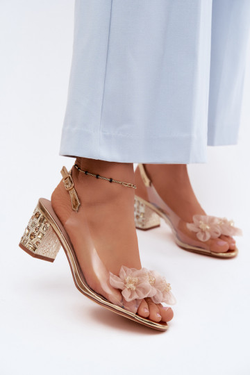 Sandalias transparentes con tacón, ojales brillantes y motivos florales D&A MR61-9009 color oro