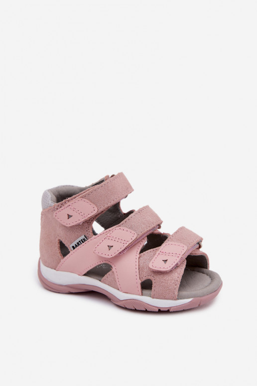 Sandalias de mujer para niños con brillo Bartek 84405-85 color rosa